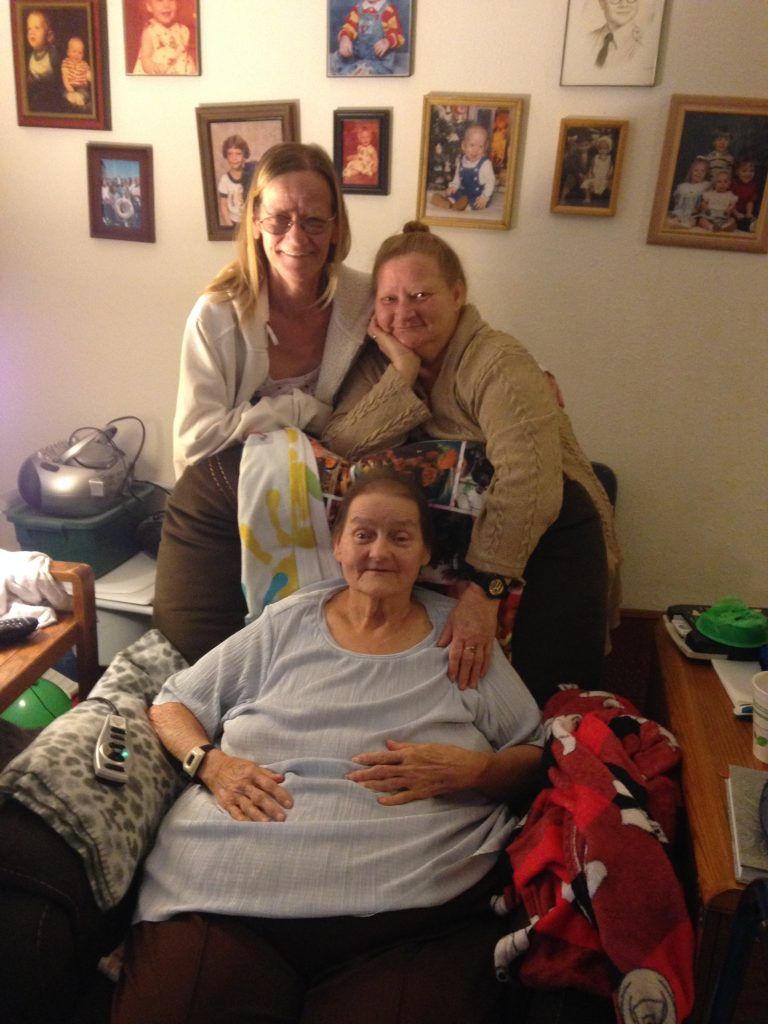 CDS participant Virginia (front) with her daughters Connie (left) and Debora (right).